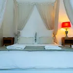 Cosy Traditional Old Stone Townhouse In Bastide Carcassonne