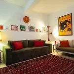 Dom wakacyjny Cosy Traditional Old Stone Townhouse In Bastide Carcassonne
