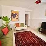 Dom wakacyjny Cosy Traditional Old Stone Townhouse In Bastide Carcassonne