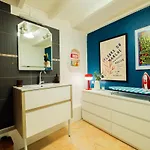 Dom wakacyjny Cosy Traditional Old Stone Townhouse In Bastide Carcassonne