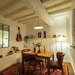 Dom wakacyjny Cosy Traditional Old Stone Townhouse In Bastide Carcassonne
