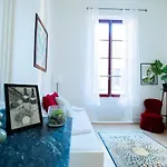 Dom wakacyjny Cosy Traditional Old Stone Townhouse In Bastide Carcassonne
