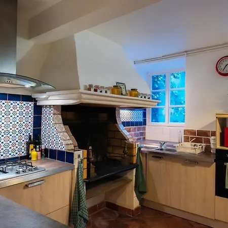 Cosy Traditional Old Stone Townhouse In Bastide 卡尔卡松