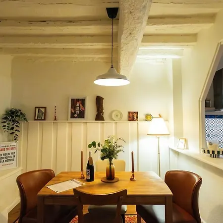 Cosy Traditional Old Stone Townhouse In Bastide 度假居