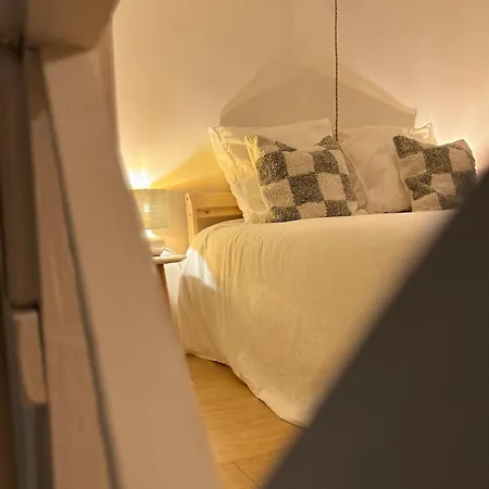 Cosy Traditional Old Stone Townhouse In Bastide 度假居