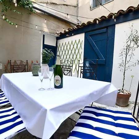 Cosy Traditional Old Stone Townhouse In Bastide 卡尔卡松