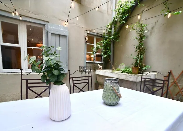 Cosy Traditional Old Stone Townhouse In Bastide Dom wakacyjny *