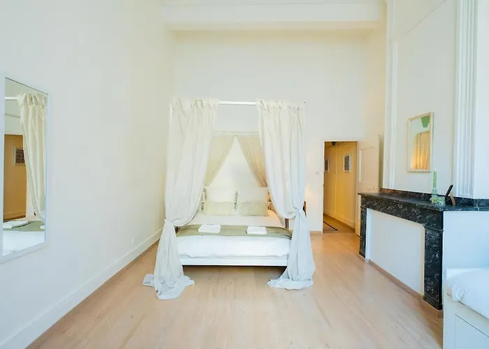 Cosy Traditional Old Stone Townhouse In Bastide Dom wakacyjny