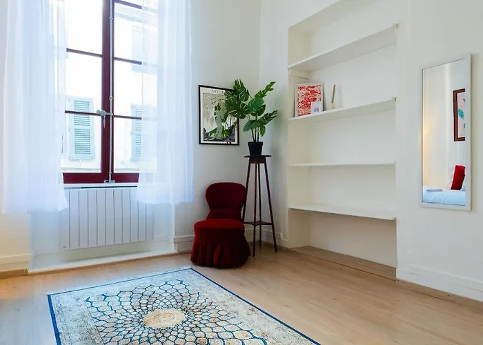 Cosy Traditional Old Stone Townhouse In Bastide * Carcassonne