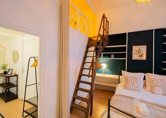 Cosy Traditional Old Stone Townhouse In Bastide *