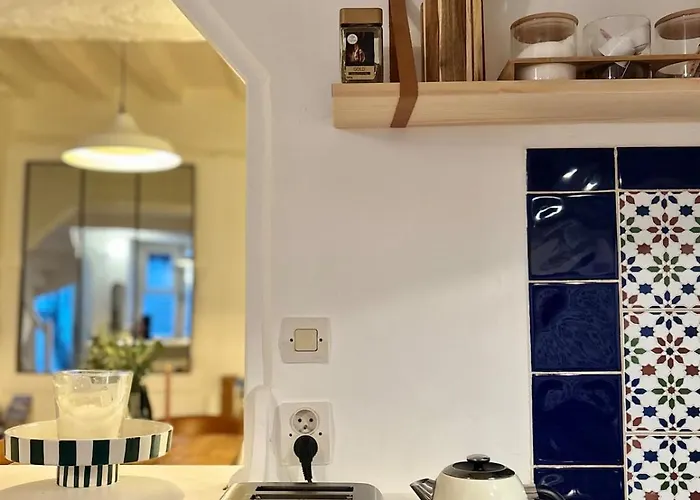 Cosy Traditional Old Stone Townhouse In Bastide