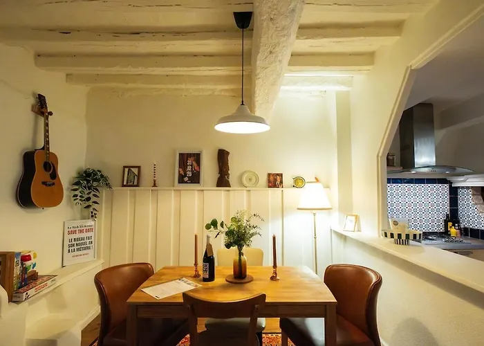 Cosy Traditional Old Stone Townhouse In Bastide Dom wakacyjny