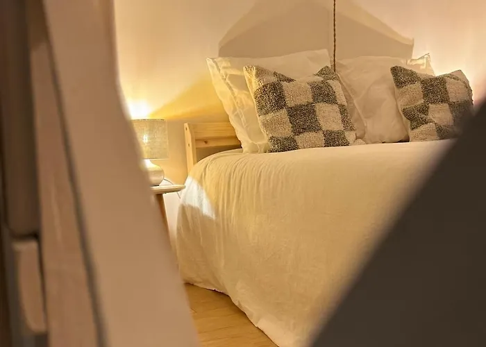 Cosy Traditional Old Stone Townhouse In Bastide Dom wakacyjny