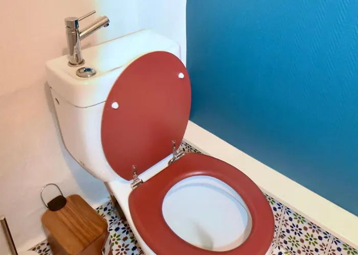 Cosy Traditional Old Stone Townhouse In Bastide Dom wakacyjny